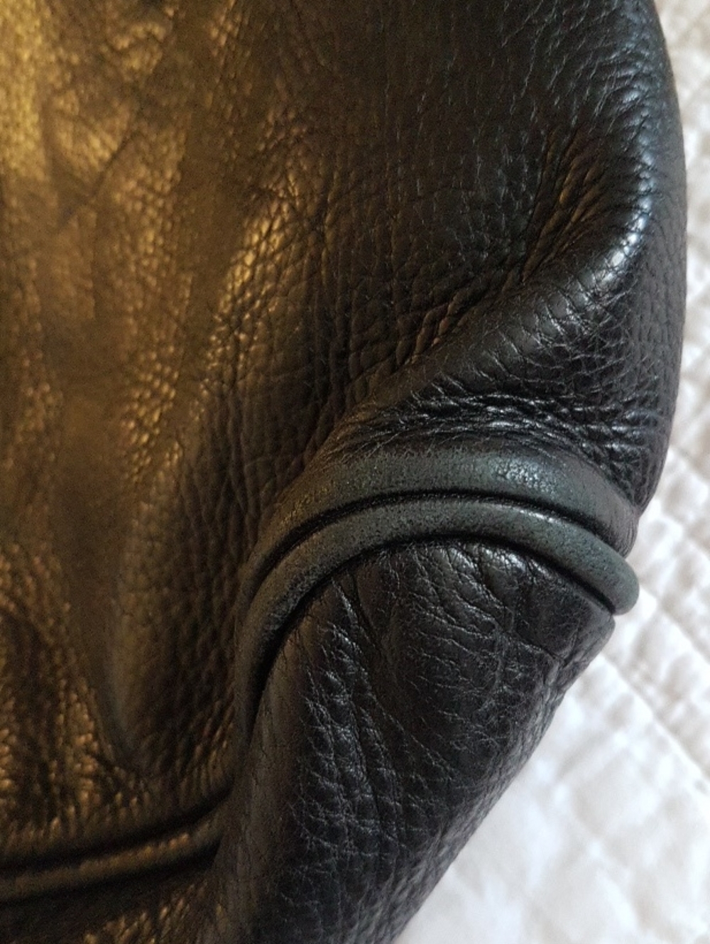 Roots Black Leather Shoulder Bag - Picture 14 of 14